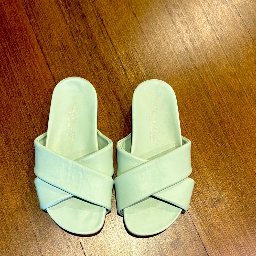 Bruno Magli Green Sandals with Sleek Design